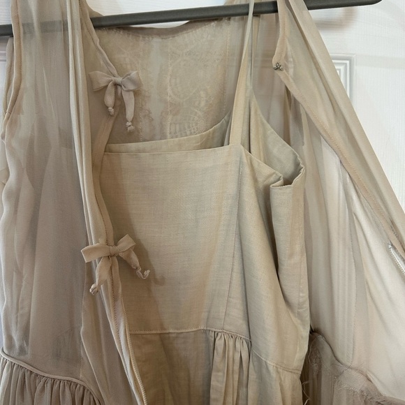 VTG Tulle and Lace Beige Midi Dress With Slip Size 4 - Picture 9 of 13